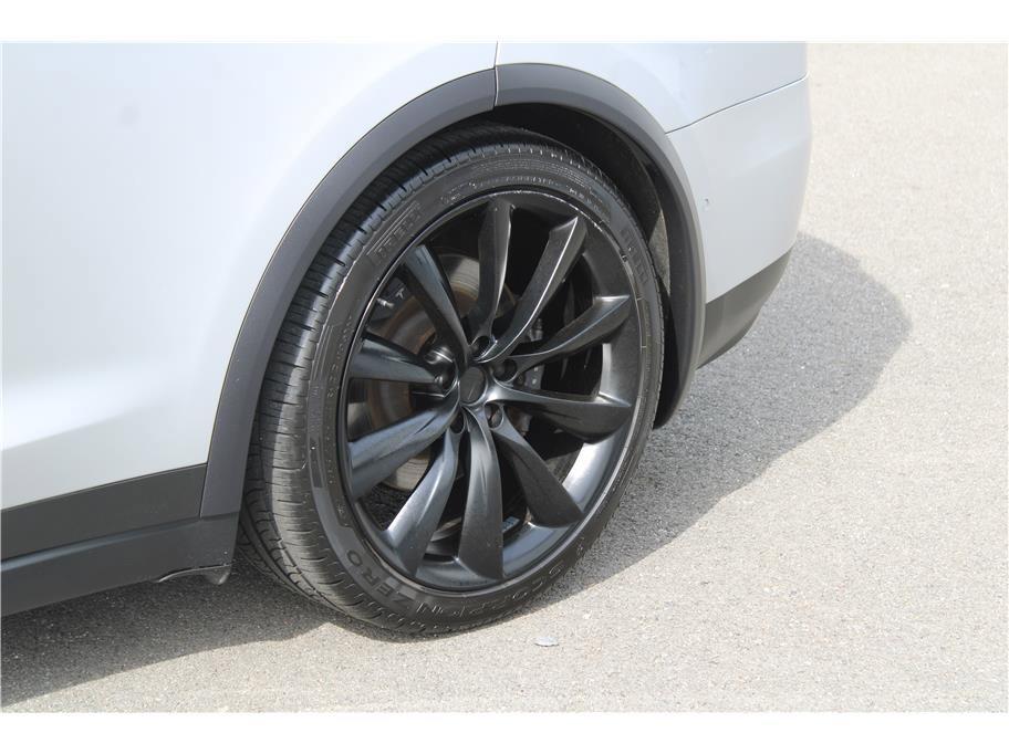 Used 2016 Tesla Model X 90D image 6