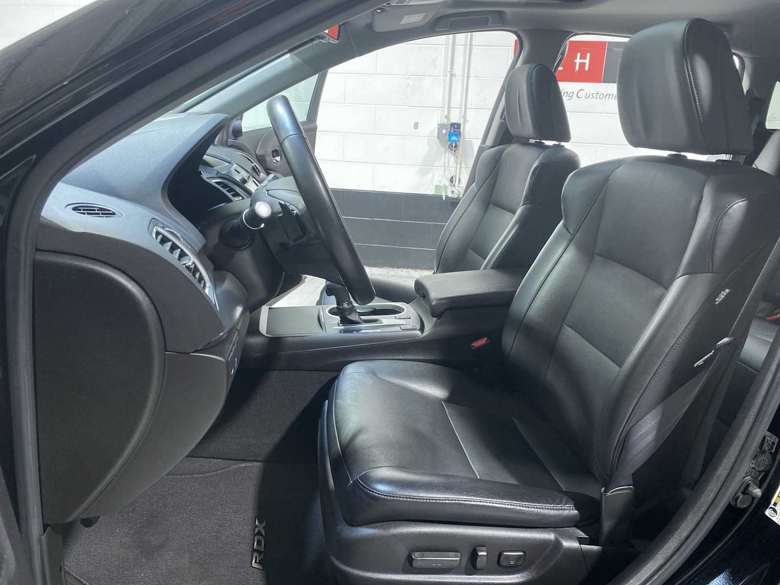 Used 2018 Acura RDX AWD w/ Technology Package image 11