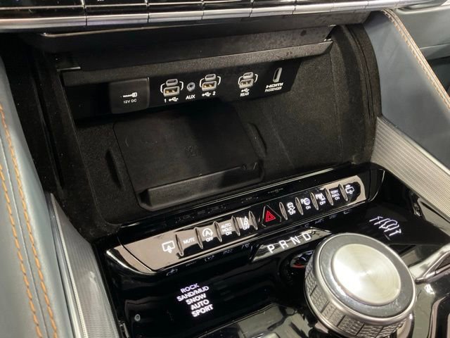 Used 2023 Jeep Grand Wagoneer L Series II w/ Convenience Group III image 20