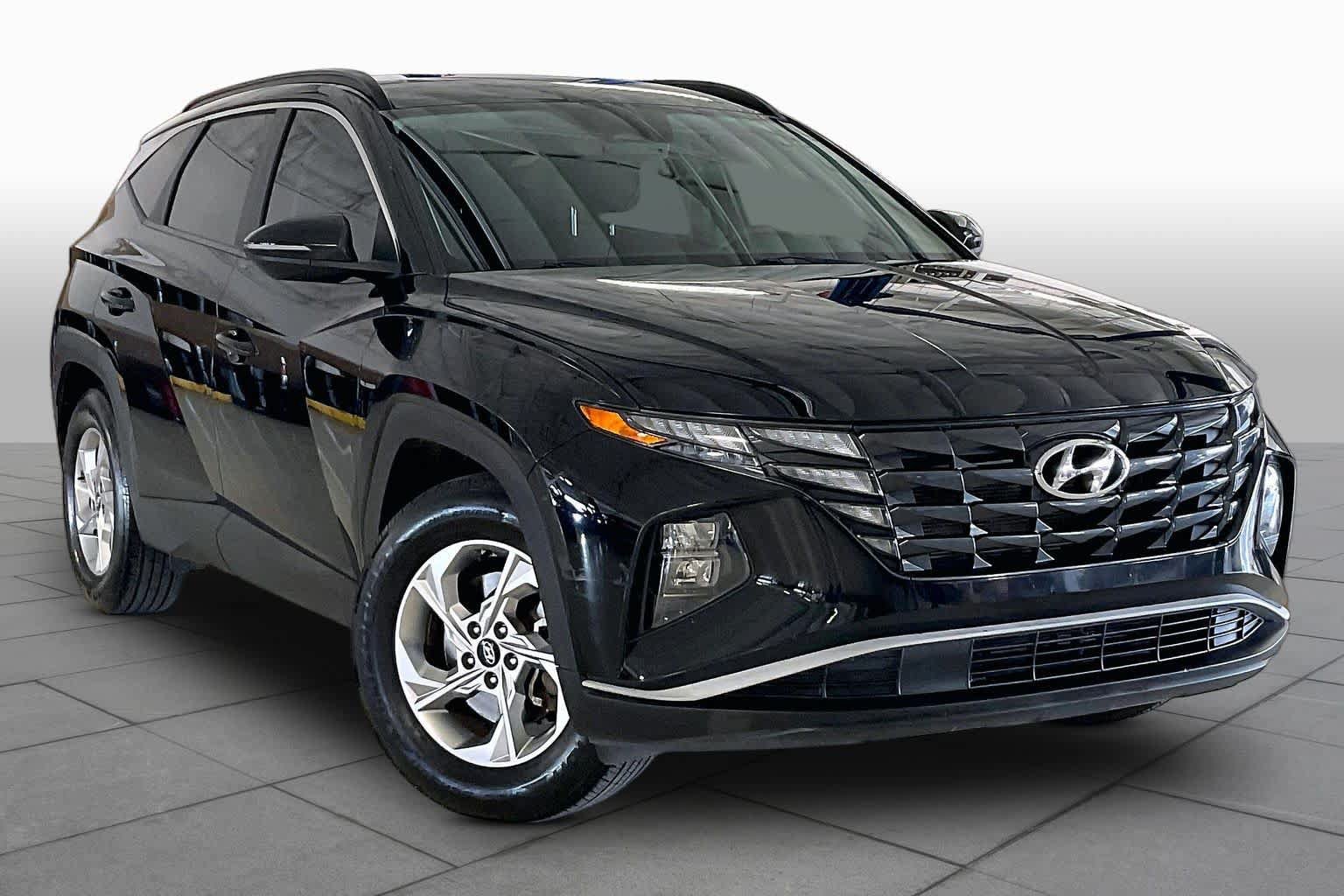 Used 2022 Hyundai Tucson SEL FWD image 2