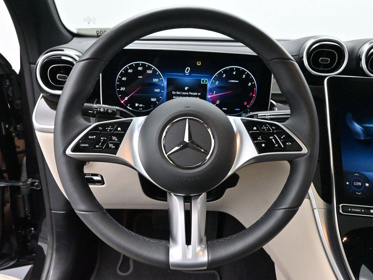 Used 2024 Mercedes-Benz GLC 300 4MATIC image 15