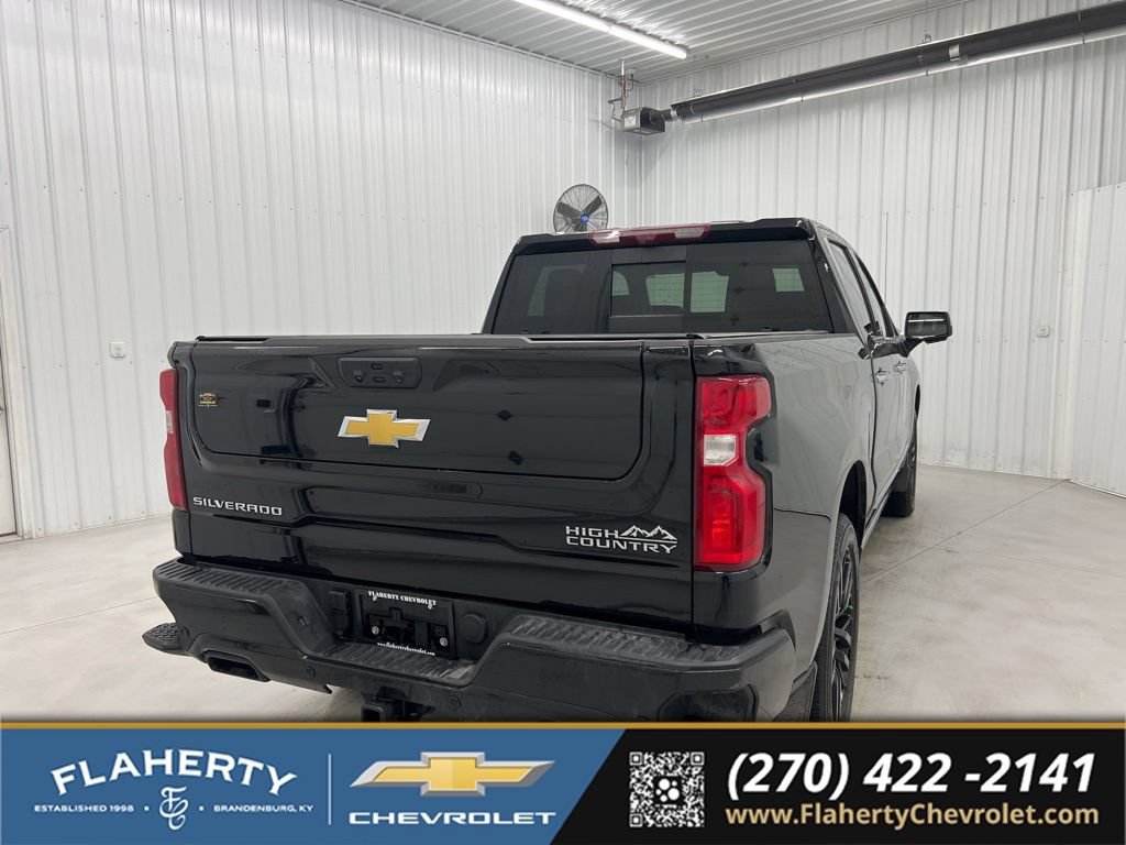Used 2025 Chevrolet Silverado 1500 High Country AWD/4WD image 3