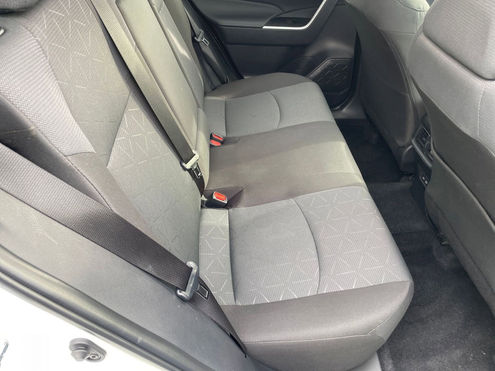 Used 2025 Toyota RAV4 XLE image 40