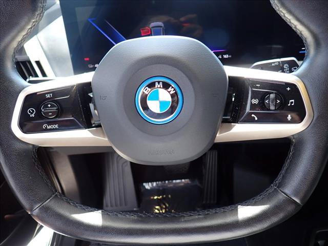 Used 2023 BMW iX xDrive50 w/ Sport Package AWD/4WD image 18