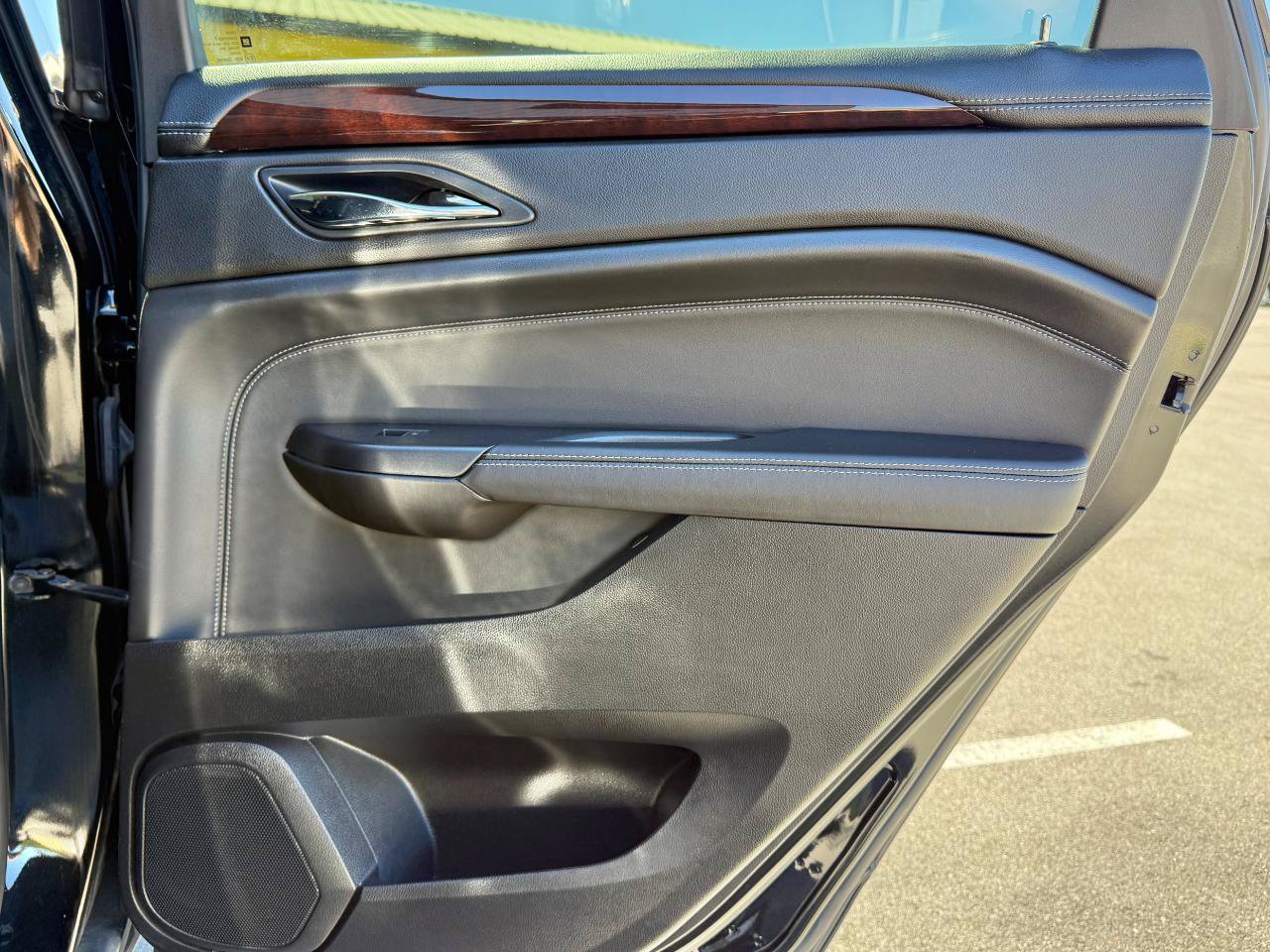 Used 2014 Cadillac SRX Luxury FWD image 23