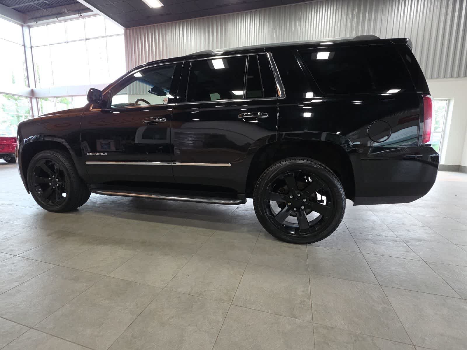 Used 2020 GMC Yukon Denali AWD/4WD image 12