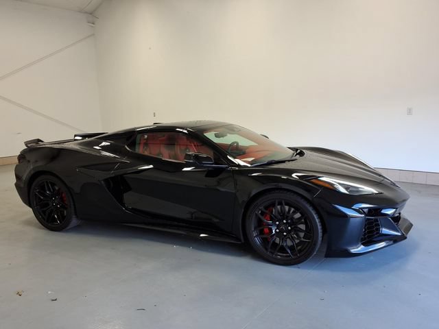 Used 2024 Chevrolet Corvette Z06 w/ Battery Protection Package RWD image 2
