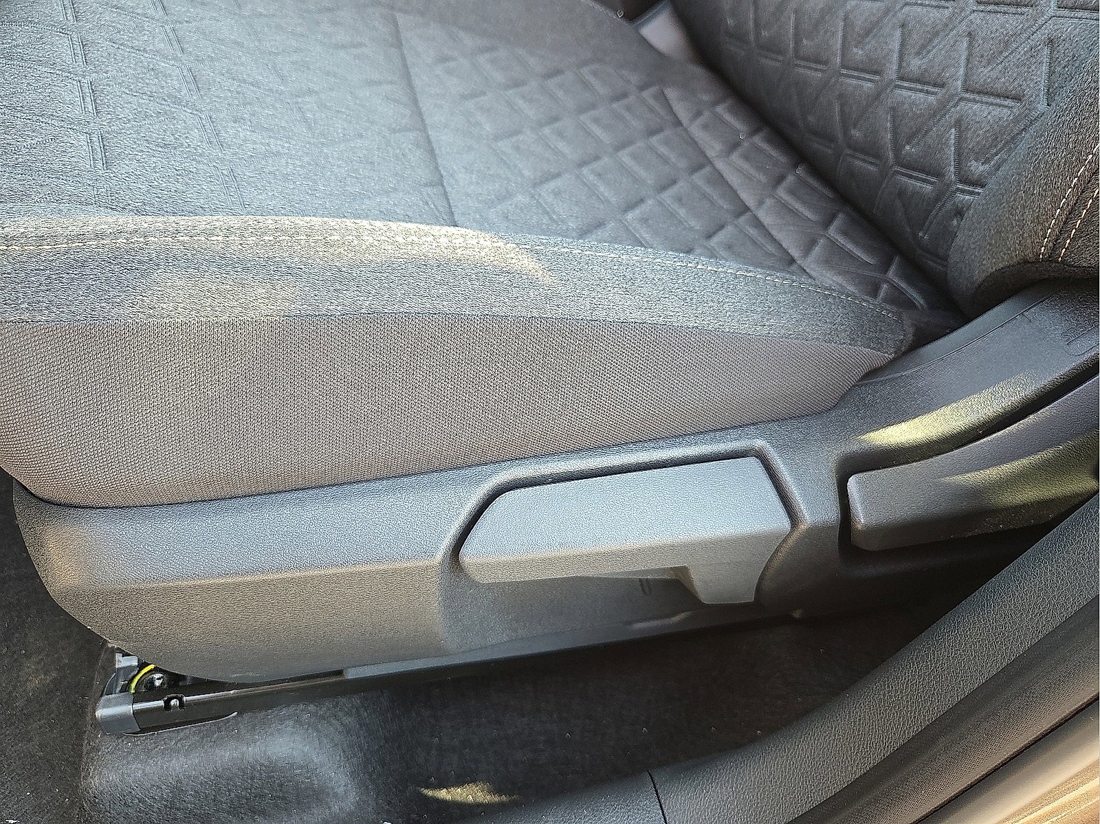 New 2026 Nissan Kicks SV w/ Illumination Package image 14