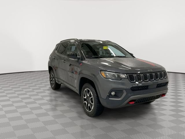 Used 2024 Jeep Compass Trailhawk image 13