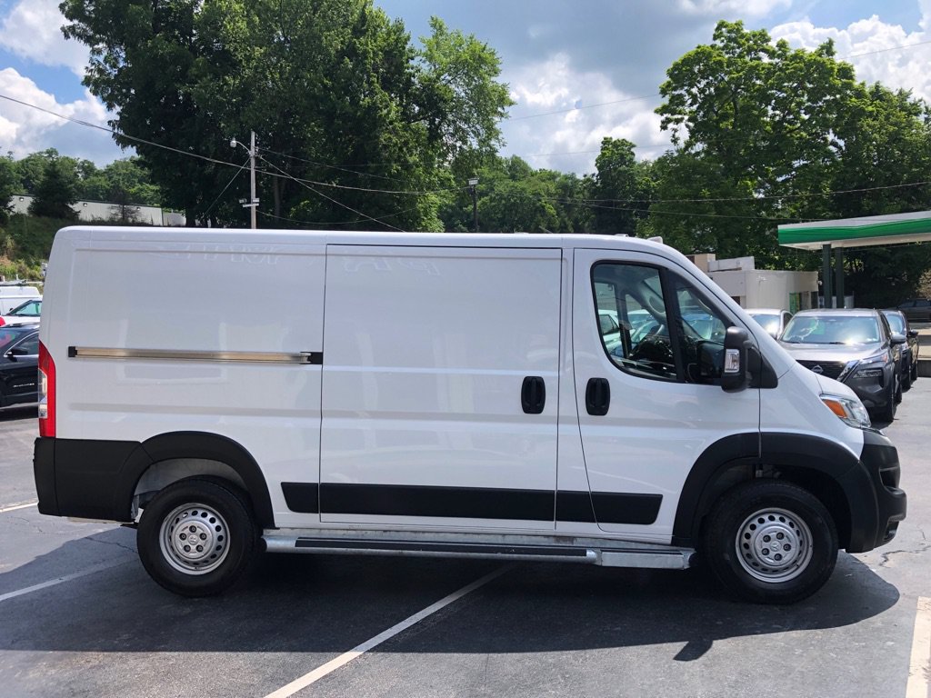 Used 2025 RAM ProMaster 2500 w/ U-Haul Equipment Group FWD image 7