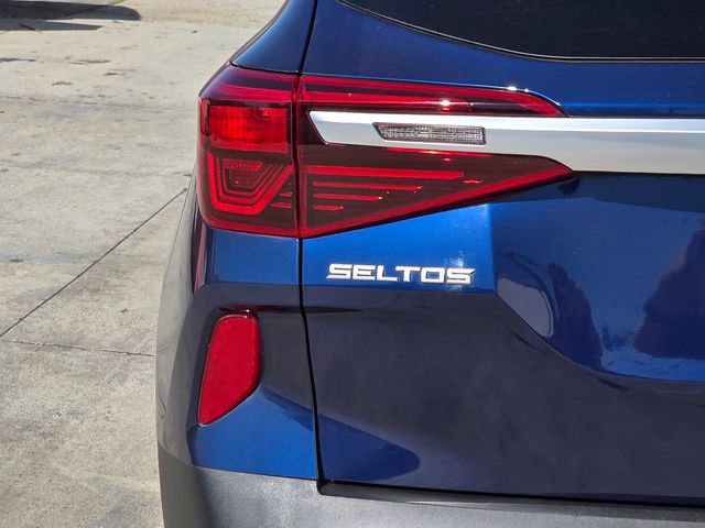 Used 2023 Kia Seltos Nightfall Edition image 6