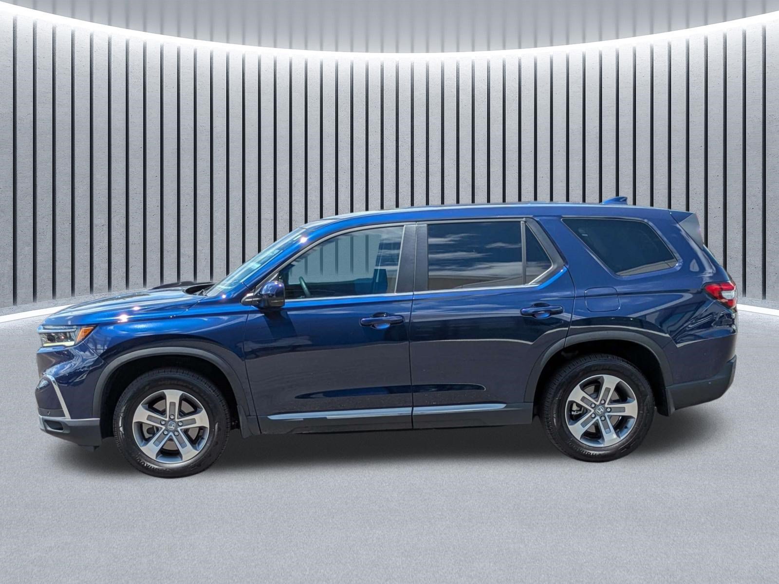 Certified 2025 Honda Pilot EX-L image 9