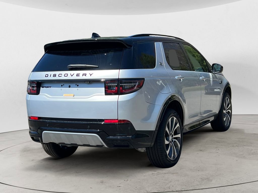 New 2025 Land Rover Discovery Sport Dynamic SE image 5