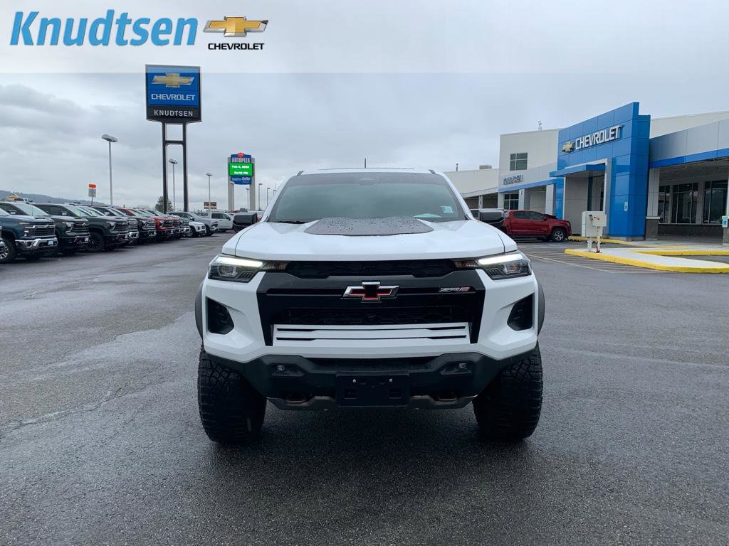 Used 2025 Chevrolet Colorado ZR2 w/ Technology Package image 2