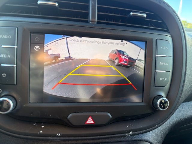 Certified 2024 Kia Soul LX w/ LX Technology Package FWD image 21