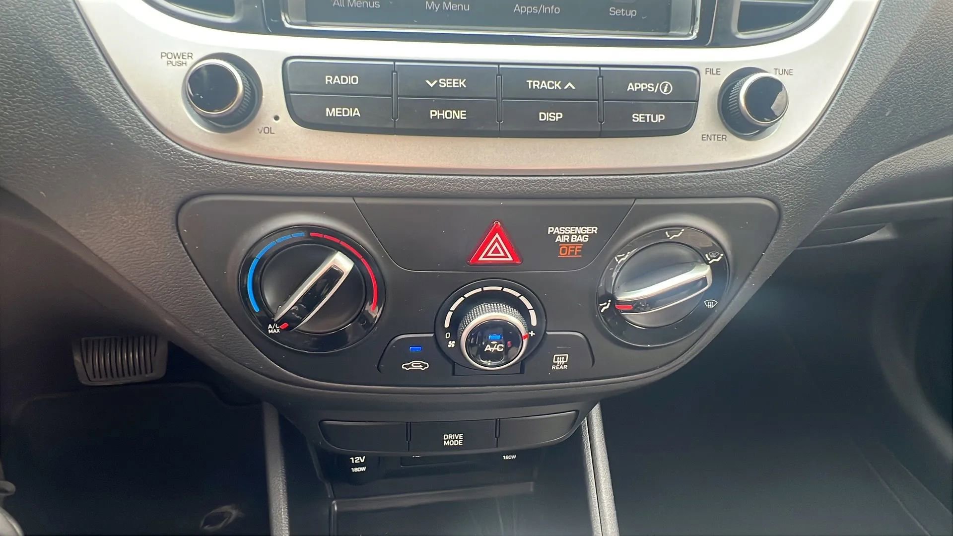 Used 2022 Hyundai Accent SEL image 18