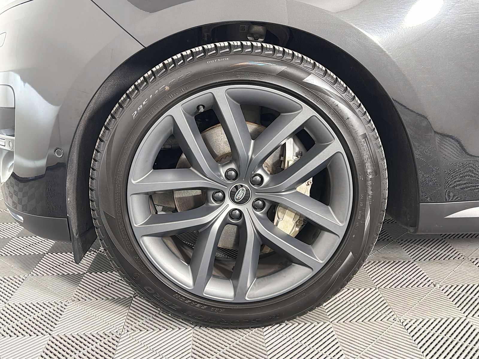 Used 2023 Land Rover Range Rover Sport SE image 30