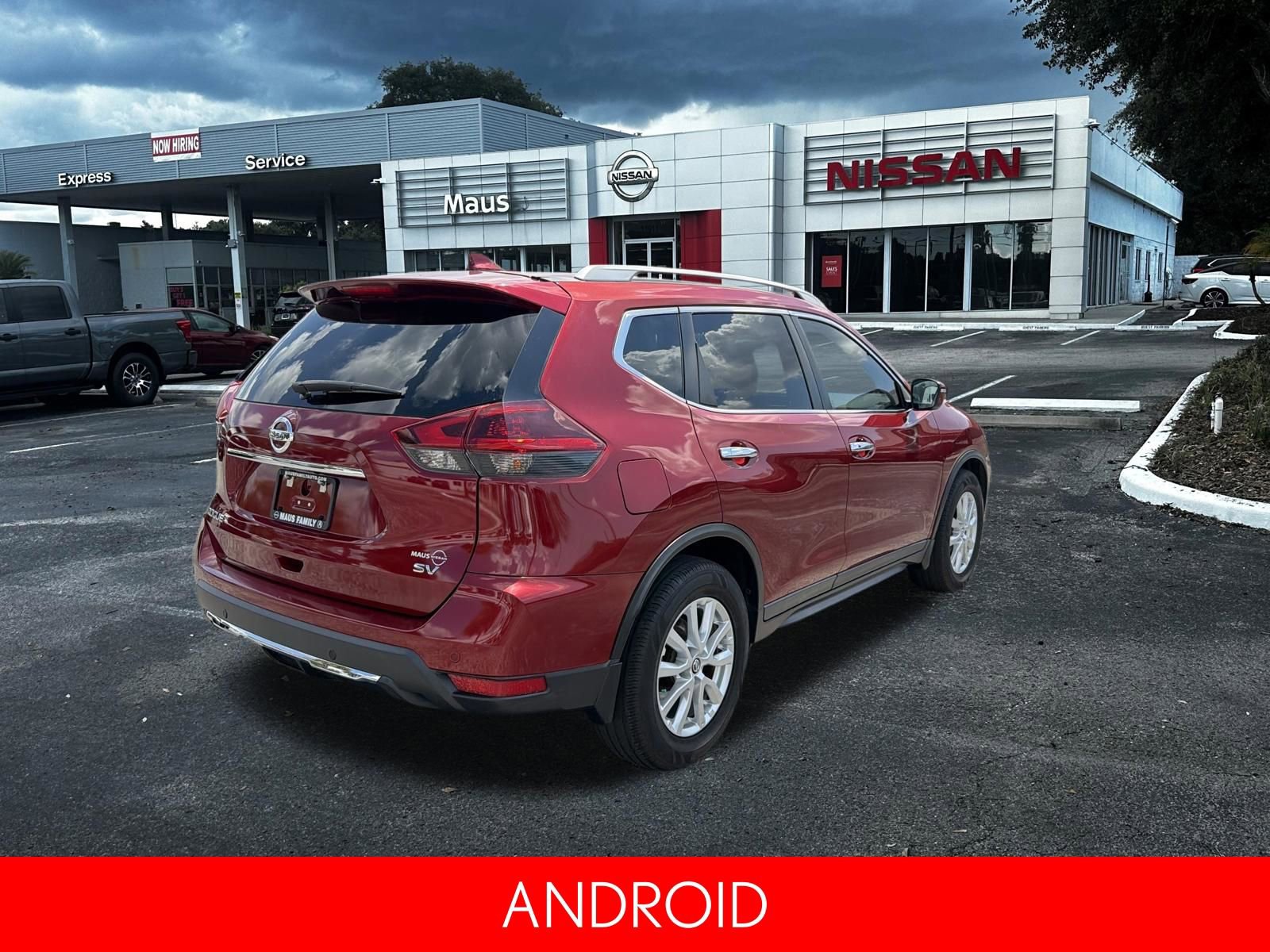 Used 2020 Nissan Rogue SV image 4