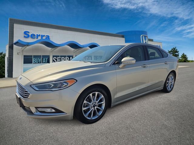 Used 2017 Ford Fusion SE w/ Fusion SE Technology Package FWD image 1
