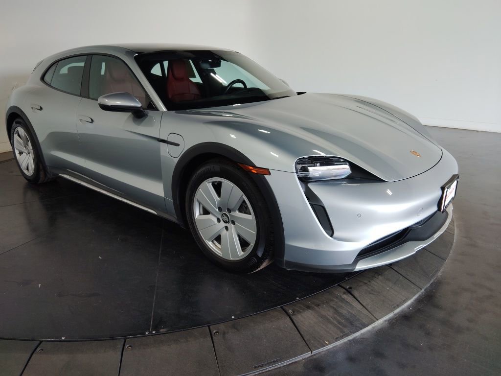 Used 2022 Porsche Taycan 4 Cross Turismo AWD/4WD image 4