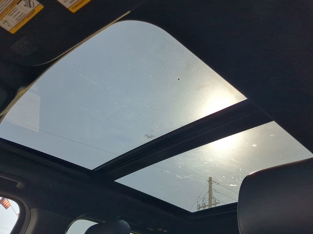 Used 2025 Ford Expedition Tremor AWD/4WD image 18