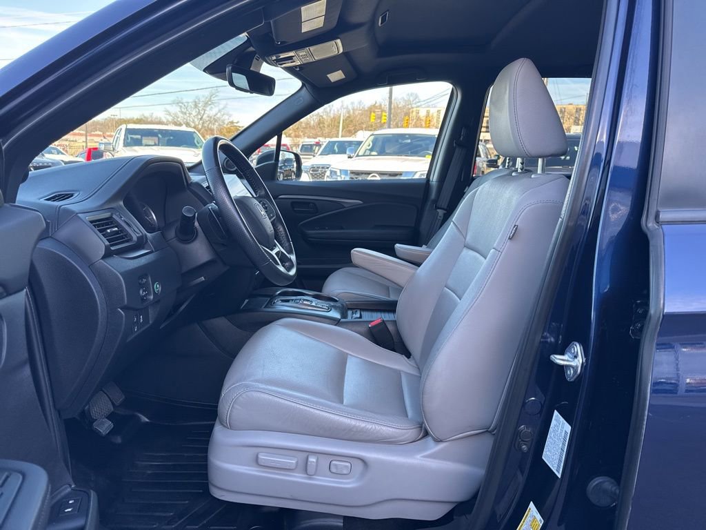 Used 2023 Honda Passport EX-L image 14