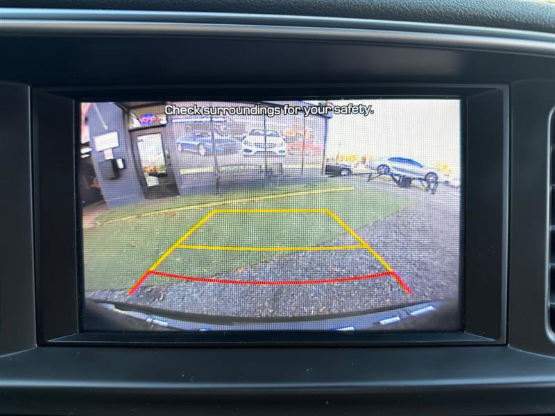 Used 2020 Hyundai Elantra SEL FWD image 25