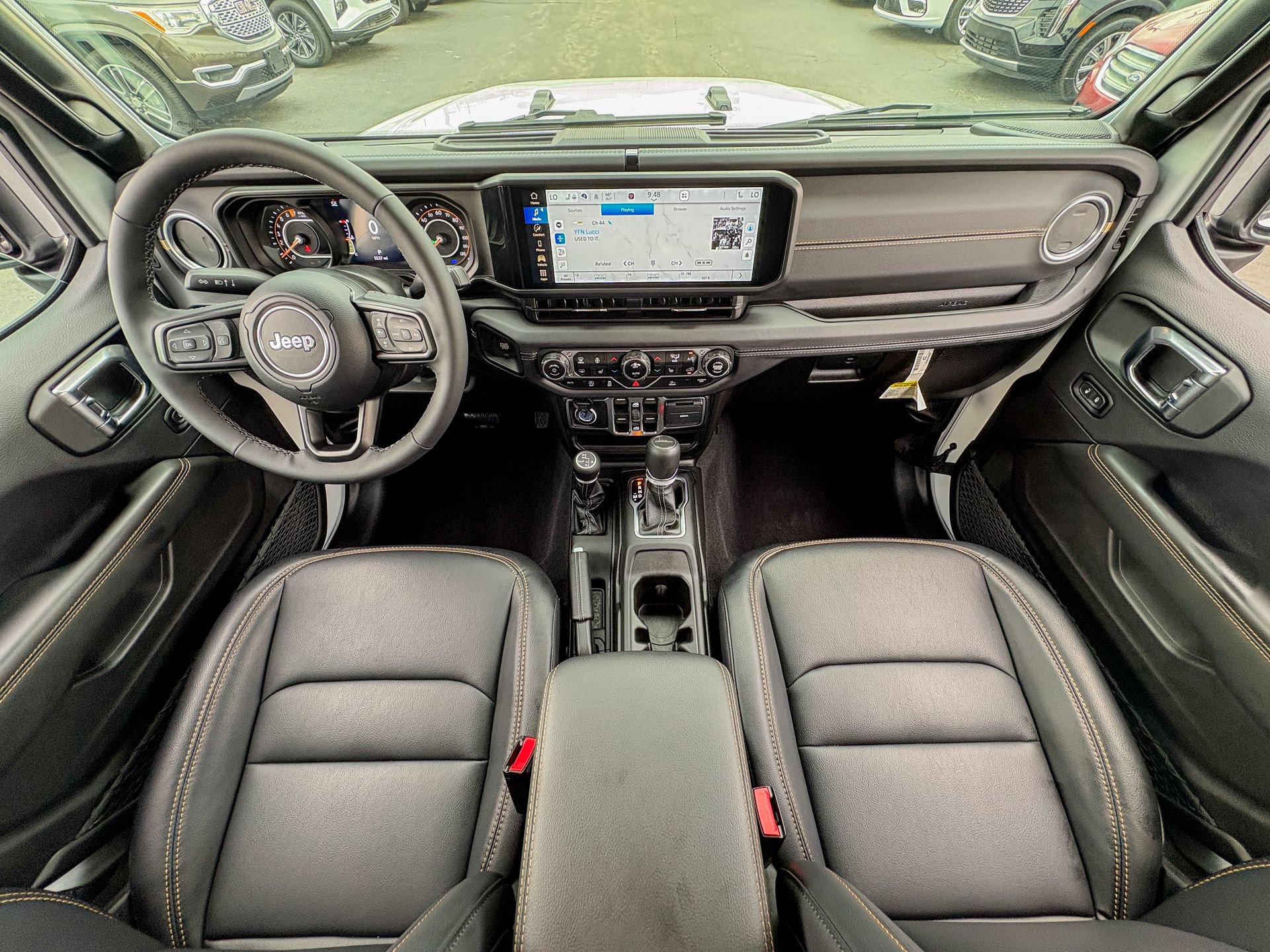 Used 2025 Jeep Gladiator Sport AWD/4WD image 2