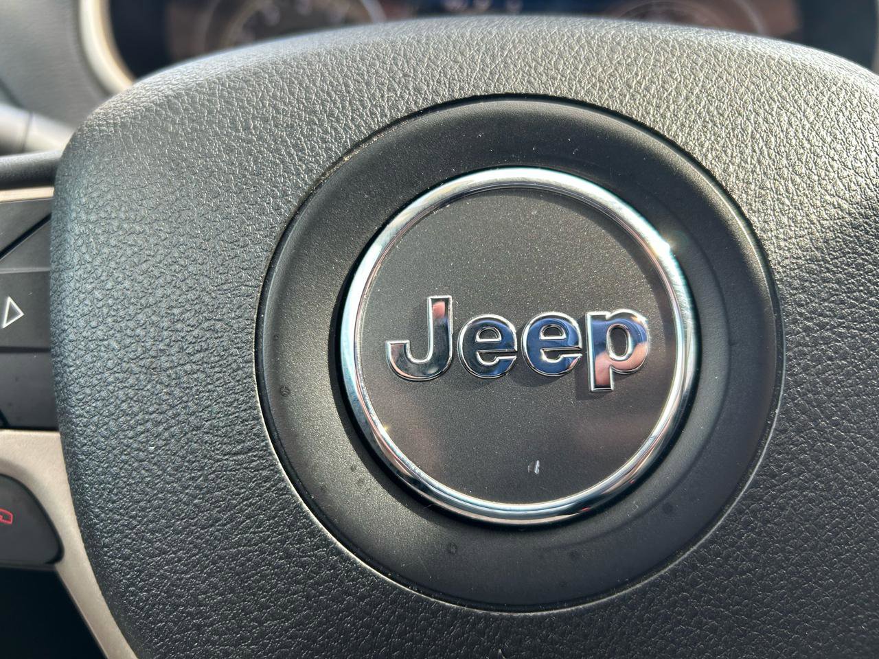Used 2015 Jeep Cherokee Sport w/ Cold Weather Group image 20