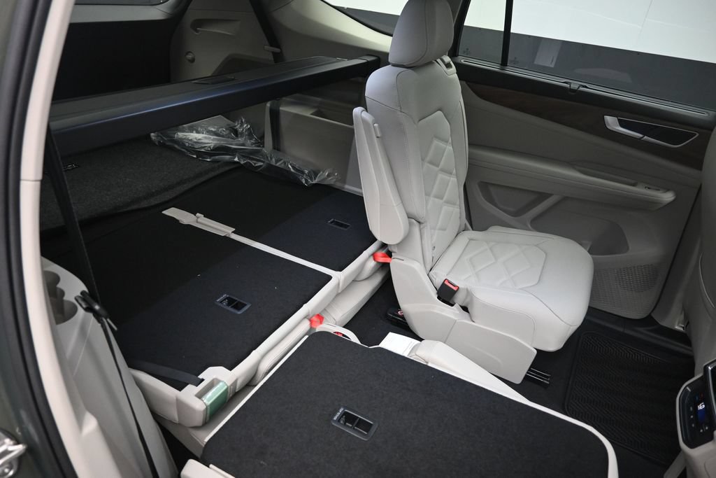 New 2026 Volkswagen Atlas SE FWD image 27