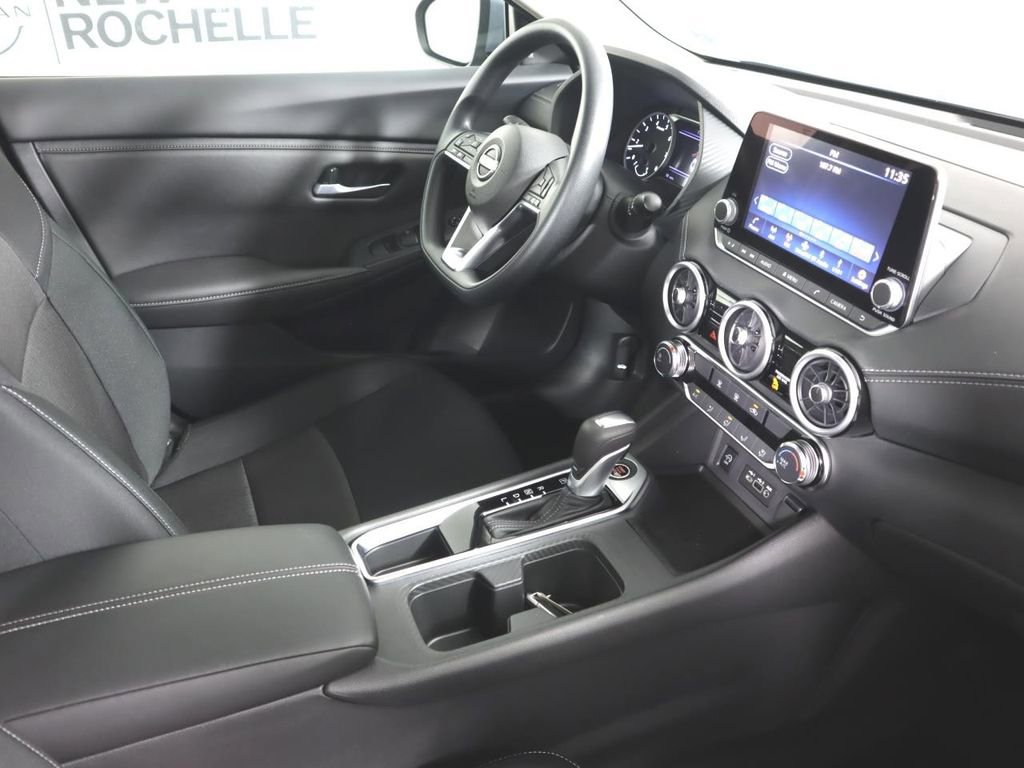 Used 2025 Nissan Sentra SV FWD image 25