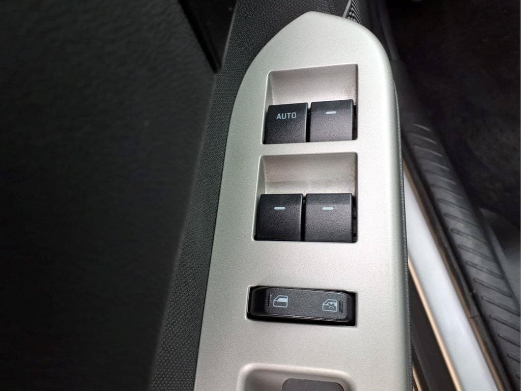 Used 2012 Ford Escape XLT AWD/4WD image 19