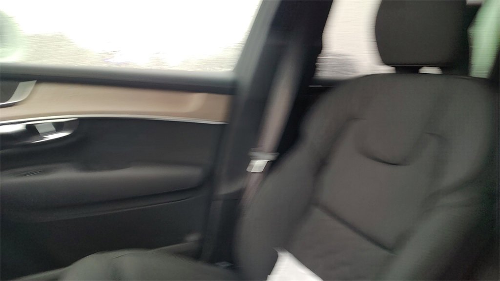 New 2026 Volvo XC90 B5 Plus image 22