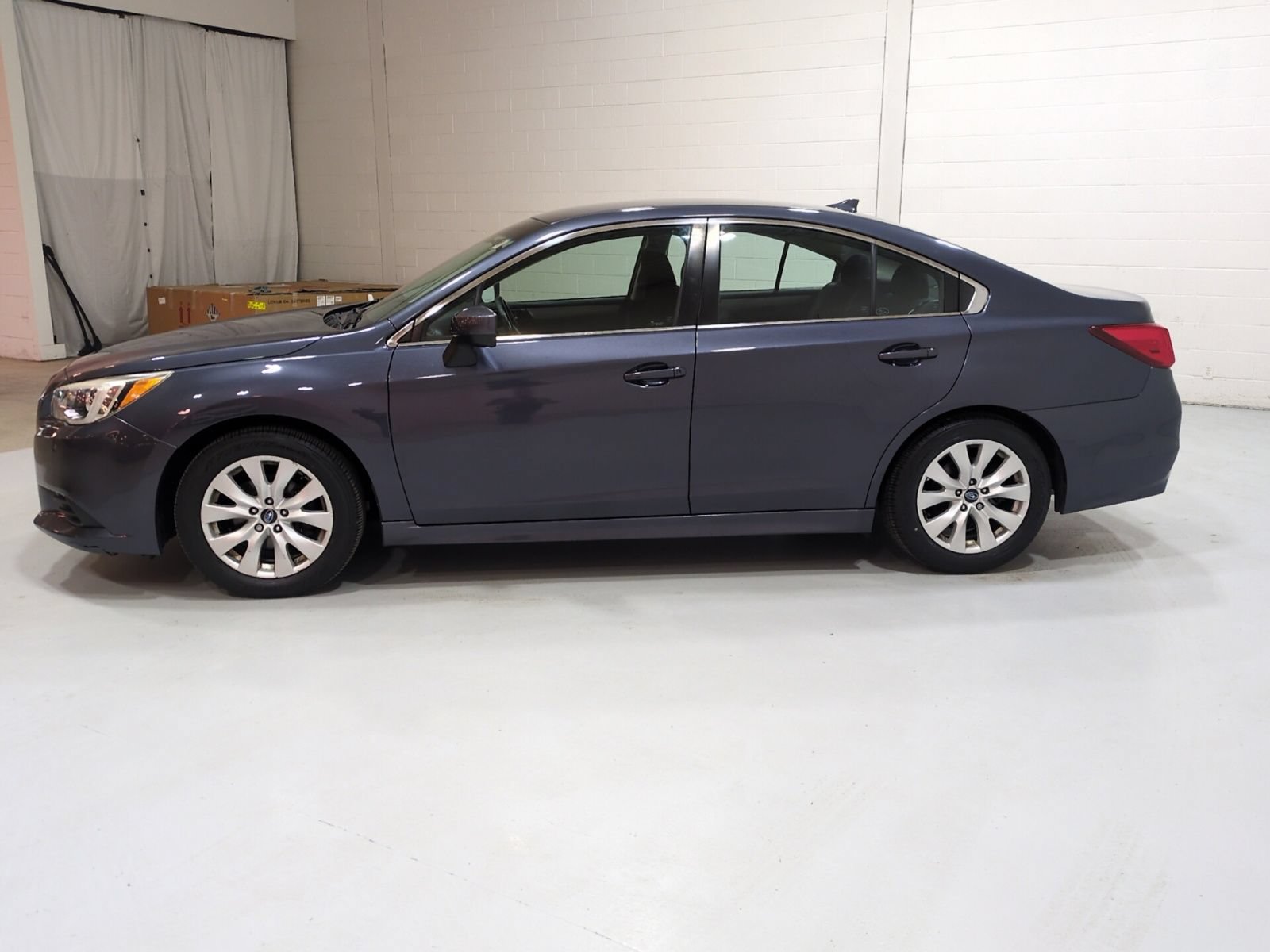 Used 2017 Subaru Legacy 2.5i Premium AWD/4WD image 6