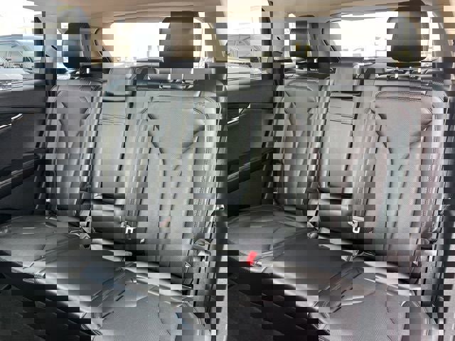 Used 2023 Lincoln Nautilus Reserve image 13