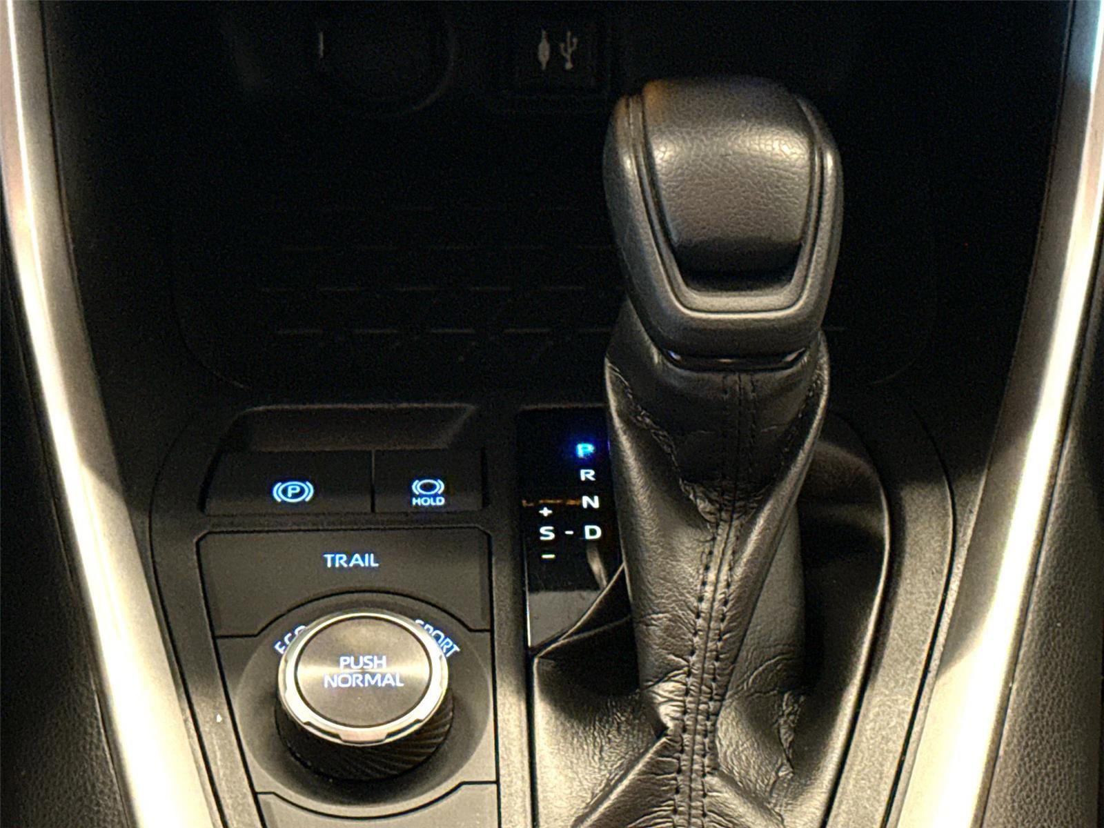 Used 2019 Toyota RAV4 XLE w/ Convenience Package image 21