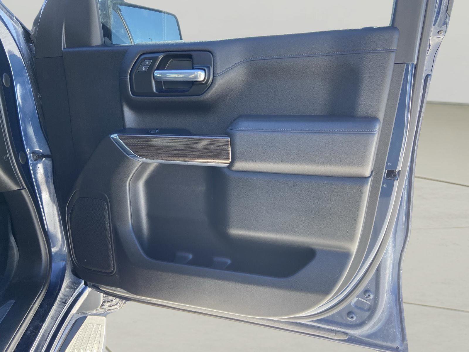 Used 2021 Chevrolet Silverado 1500 LT Trail Boss w/ Bed Protection Package image 21