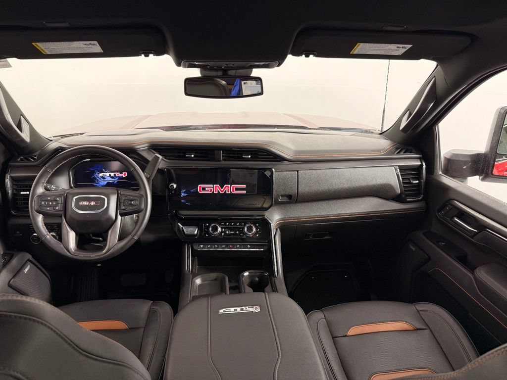 Used 2025 GMC Sierra 2500 AT4 w/ AT4 Preferred Package AWD/4WD image 2