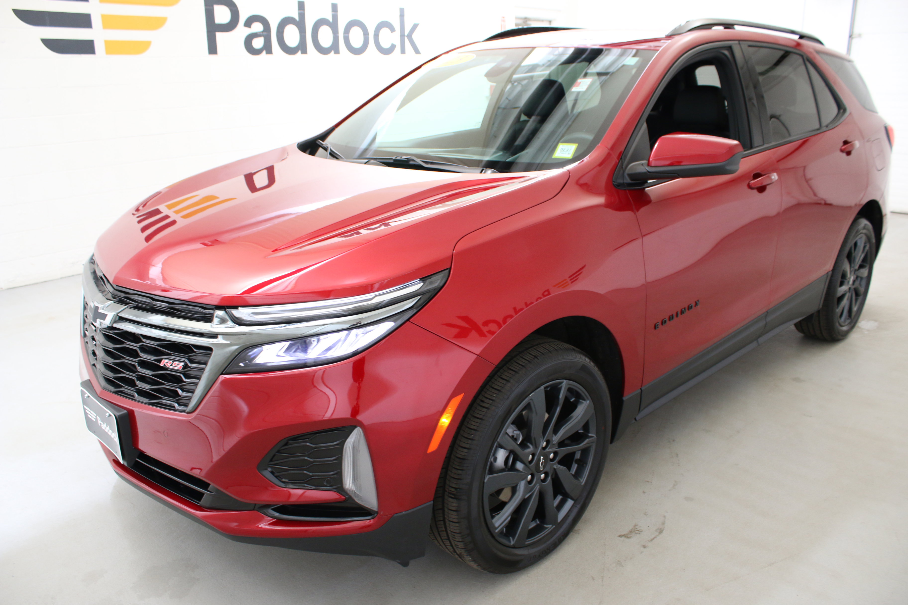 Used 2023 Chevrolet Equinox RS AWD/4WD image 3