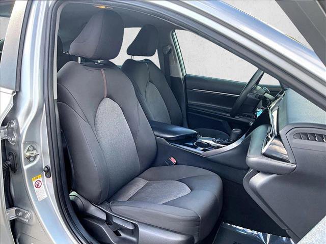 Used 2019 Toyota Camry LE image 9