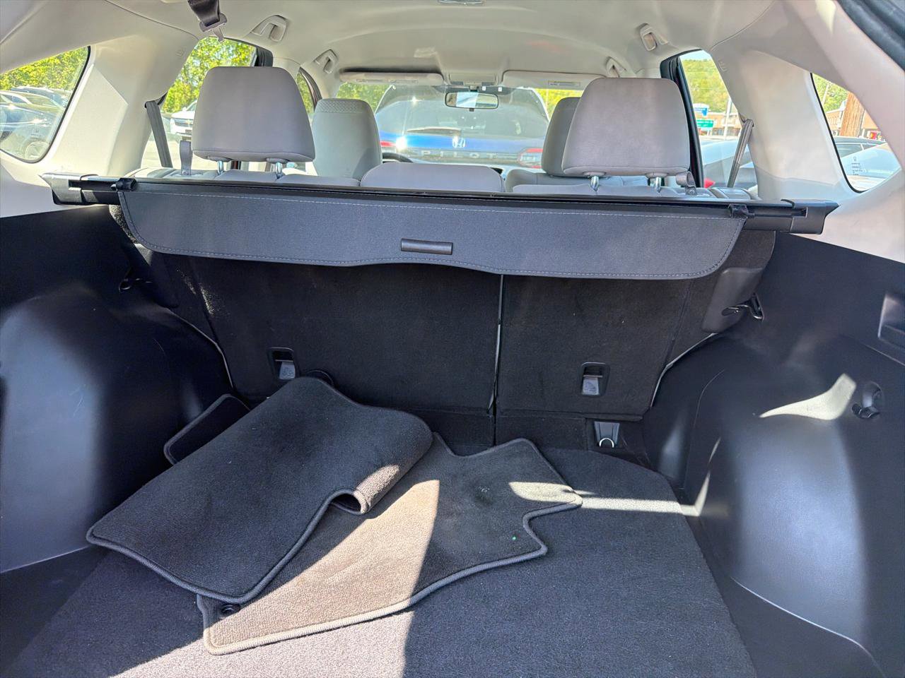 Used 2015 Honda CR-V LX image 11