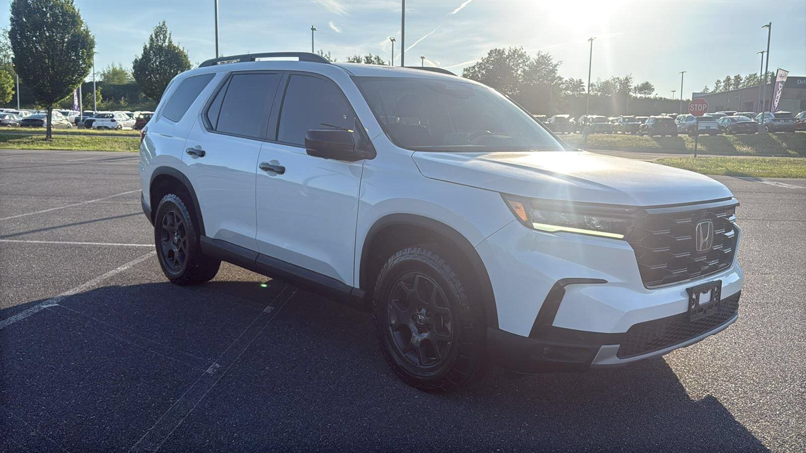 Used 2023 Honda Pilot TrailSport image 2