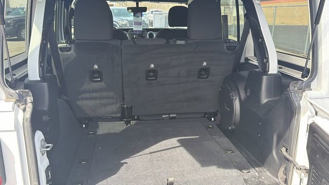 Used 2019 Jeep Wrangler Unlimited Sahara image 24