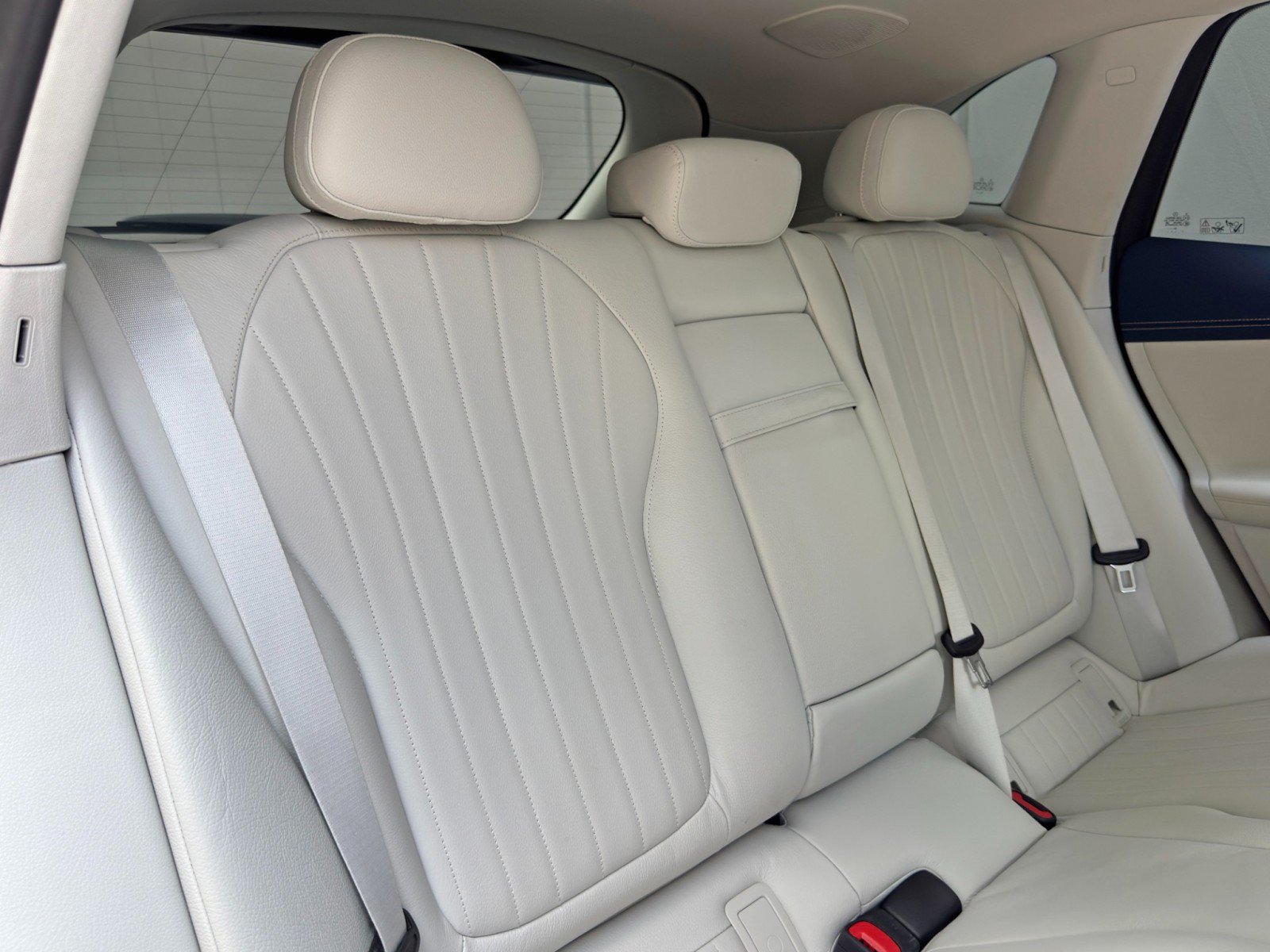 Used 2023 Mercedes-Benz EQE 500 4MATIC SUV w/ Exclusive Trim Package image 37