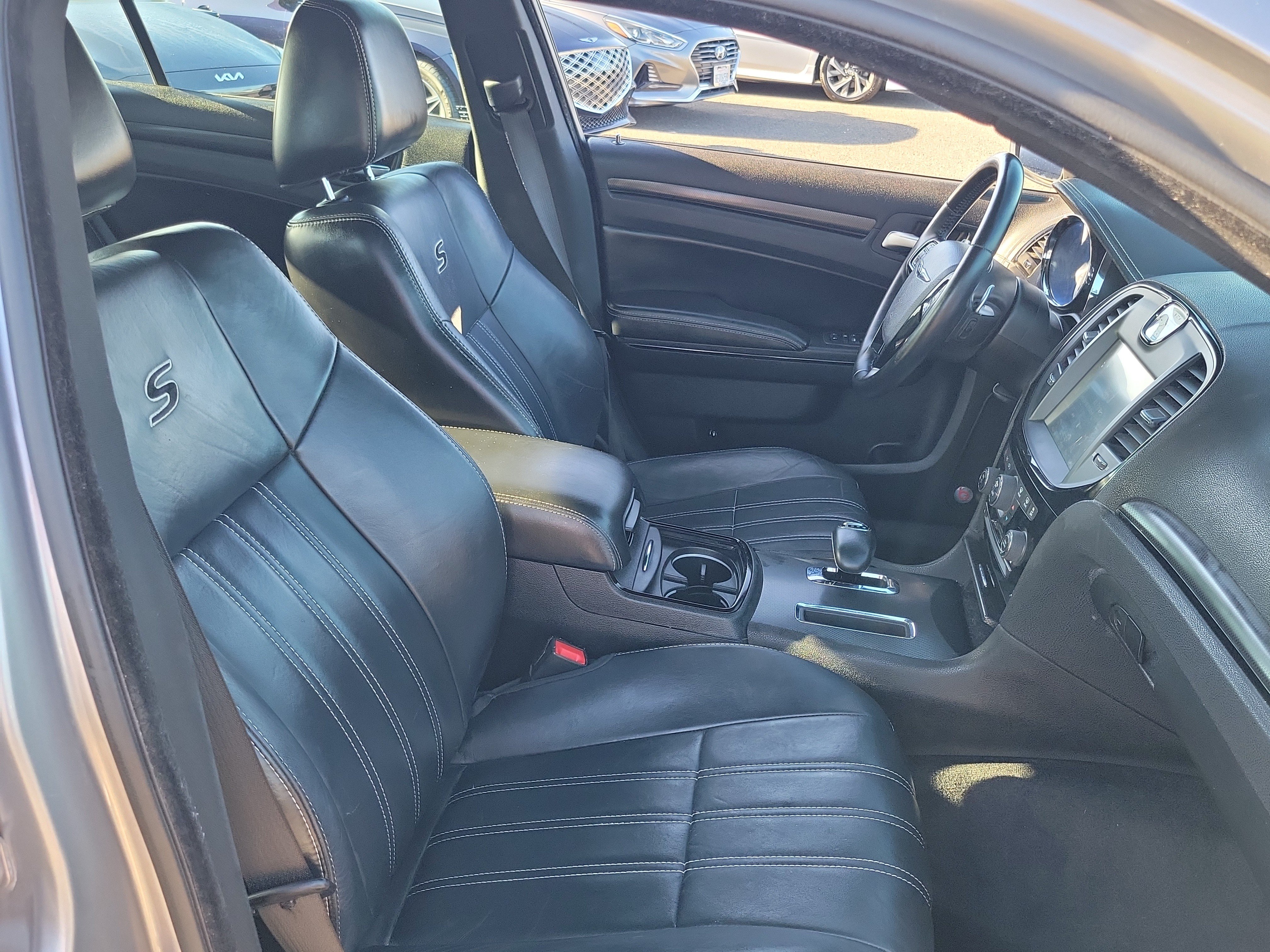 Used 2014 Chrysler 300 S RWD image 23