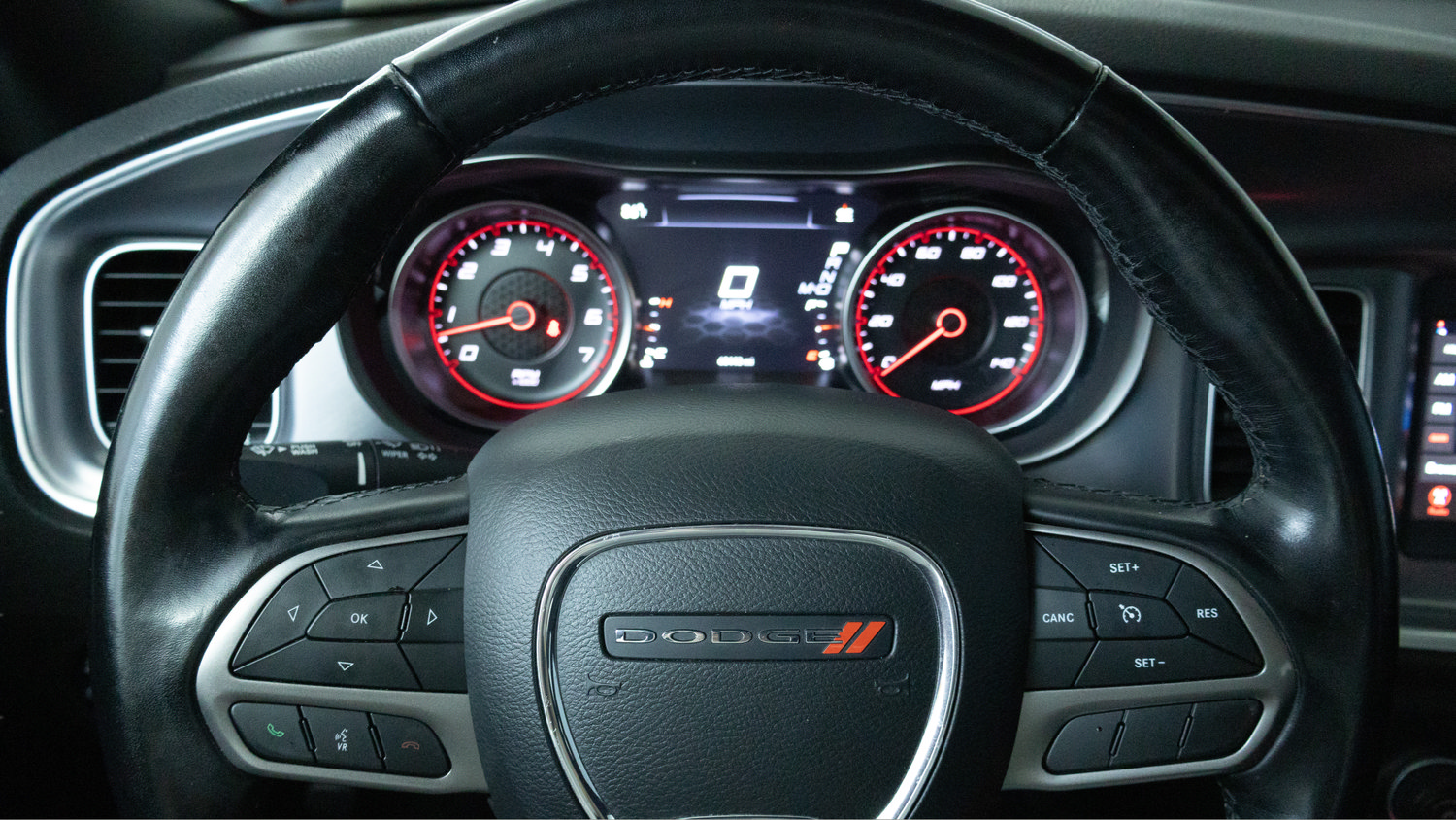 Used 2021 Dodge Charger SXT w/ Leather Interior Group RWD image 18