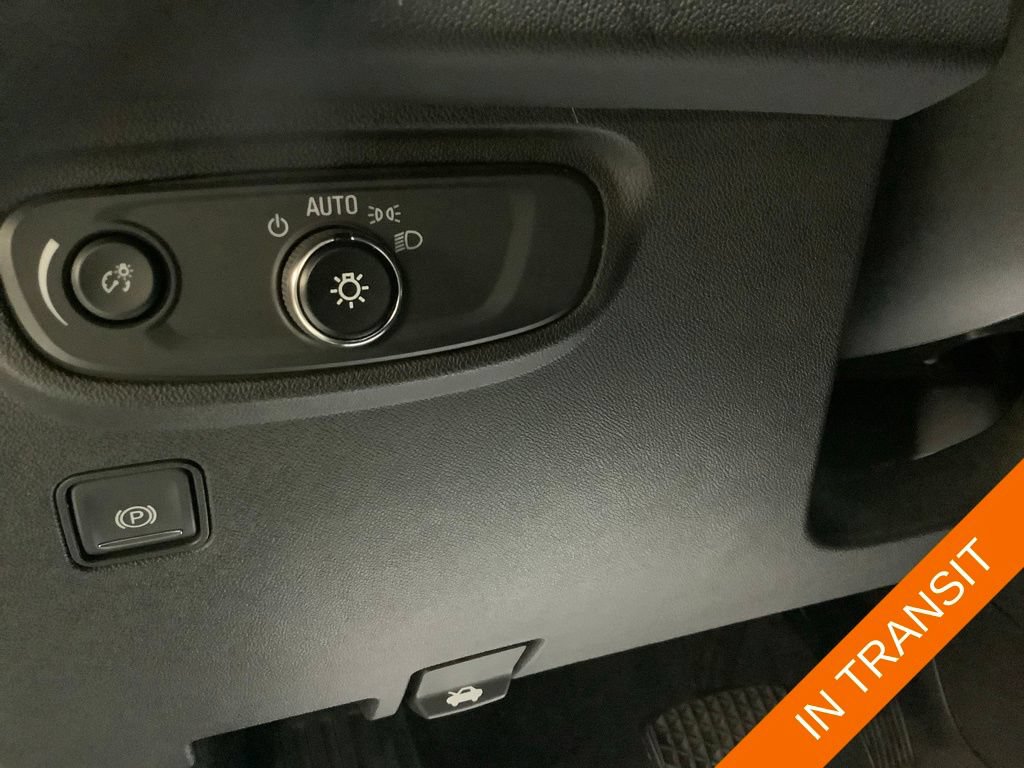 Used 2022 GMC Terrain SLE w/ Driver Convenience Package FWD image 25