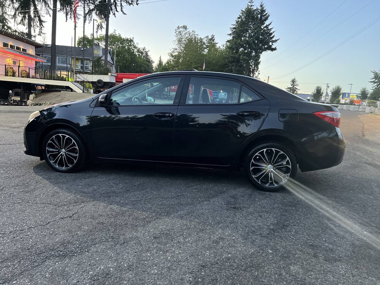 Used 2015 Toyota Corolla S FWD image 8