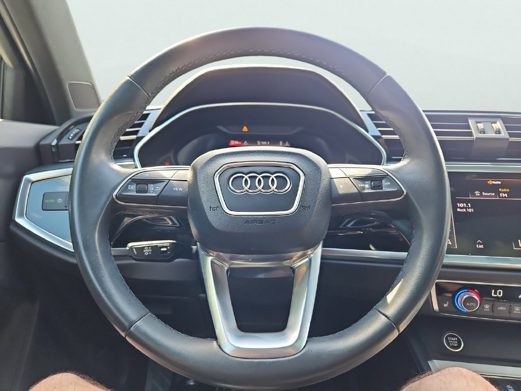 Used 2023 Audi Q3 2.0T Premium Plus w/ Premium Plus Package AWD/4WD image 32