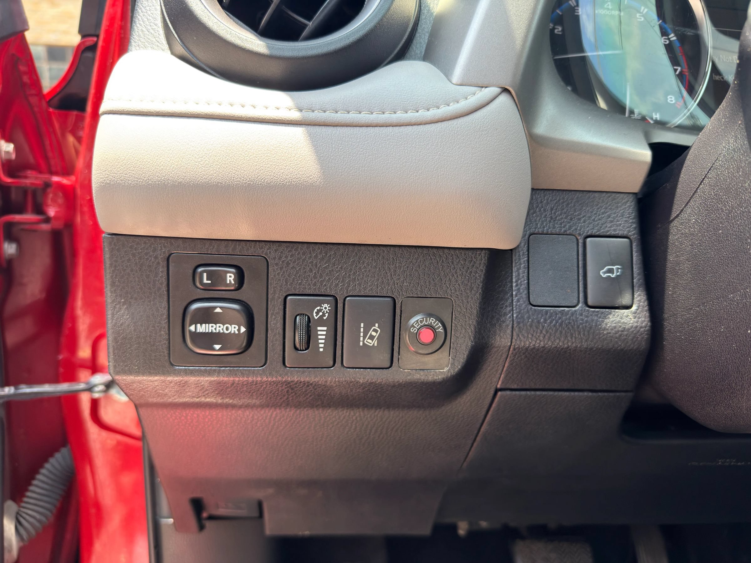 Used 2017 Toyota RAV4 Limited w/ Advanced Technology Package FWD image 20